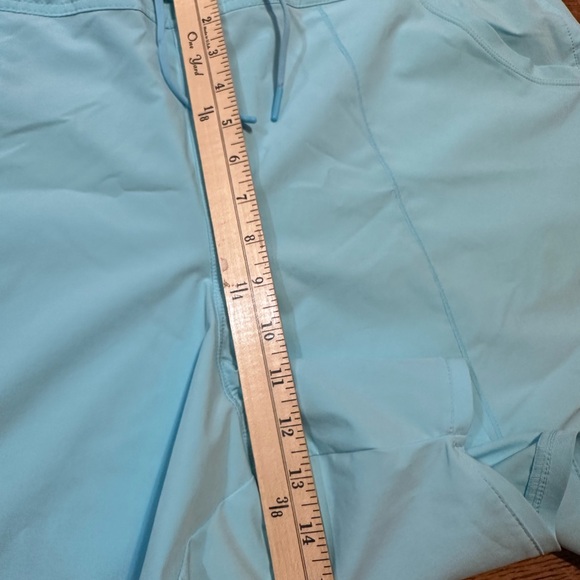 Lands End 22W summer shorts lightweight Packable quick drying vacation pale blue - Picture 5 of 9